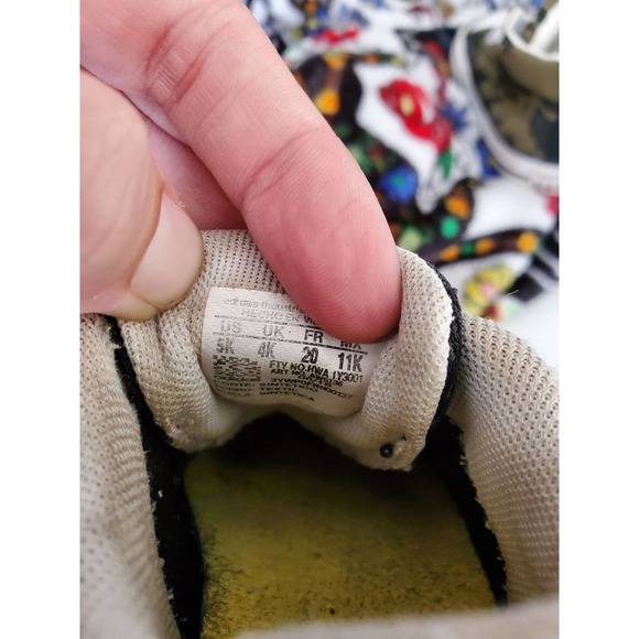 Baby adidas shoes - Picture 5 of 6